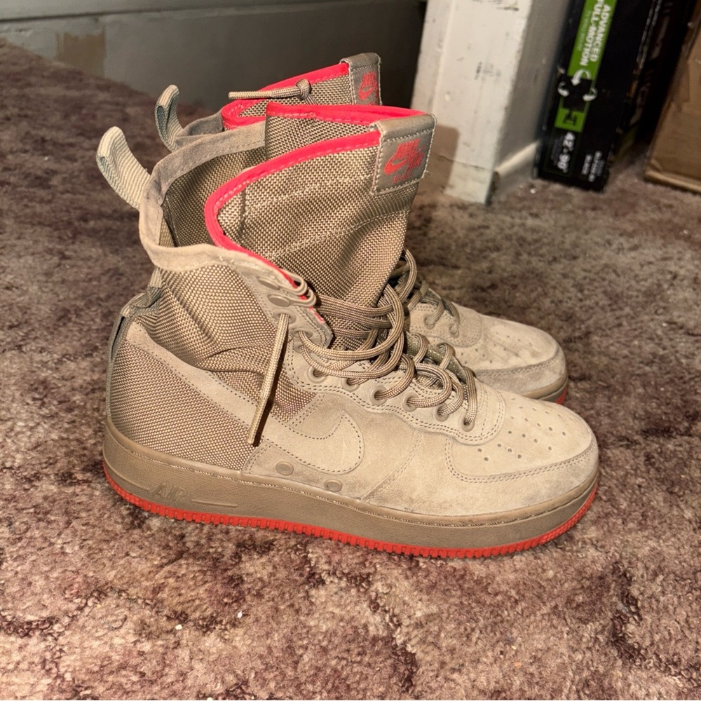 Size 8.5 - Nike SF Air Force 1 Rush Coral